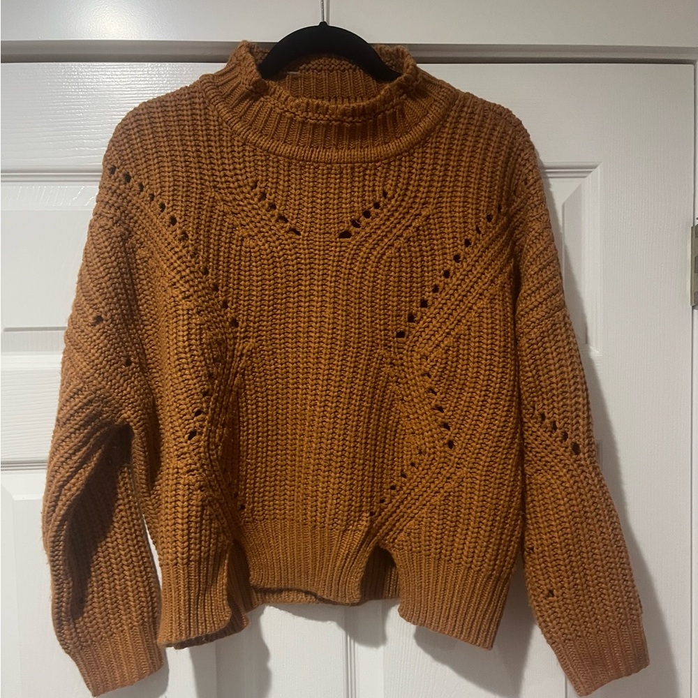 Elegant Women's Turtleneck Sweater - Tan